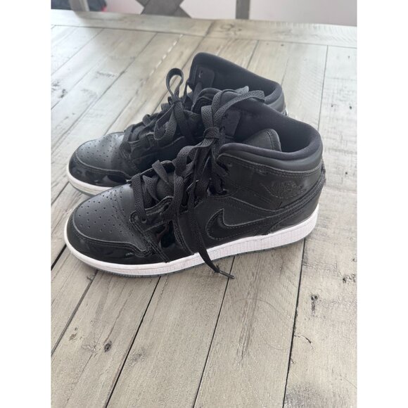 Air Jordan 1 Mid SE Space Jam Grade School Sneakers Black/Dark Concord Size 4.5Y - Picture 1 of 6